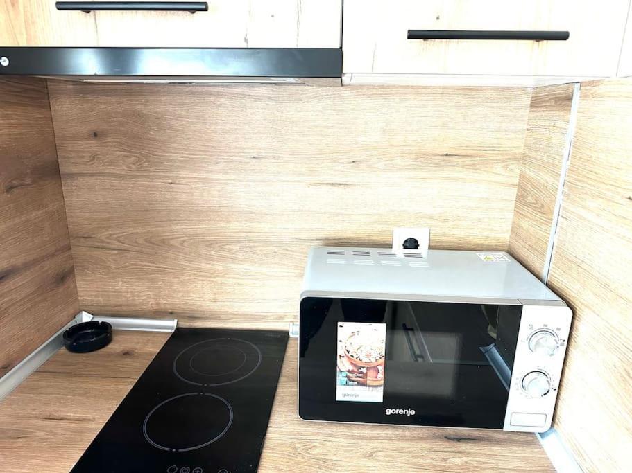 Green Park Apartment - Brand New Studio! Русе Екстер'єр фото